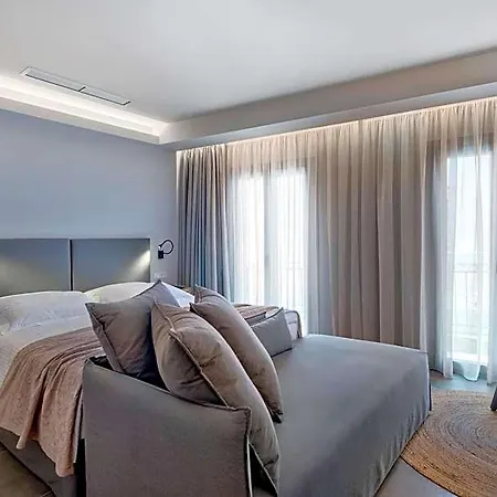 Naves Hotel