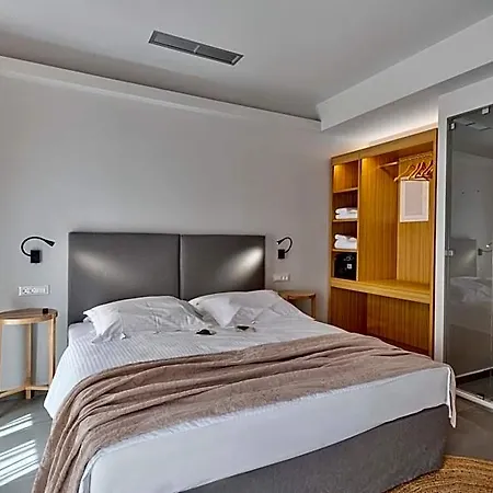 Naves Hotel Ermoupoli