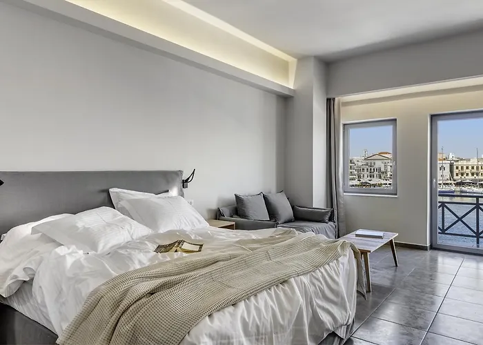 Naves Hotel Ermupoli